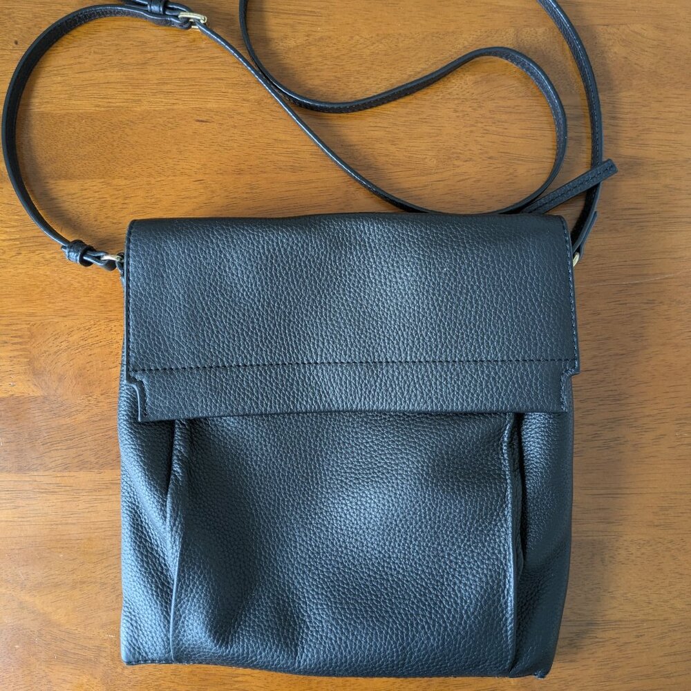Vince Camuto leather black crossbody bag